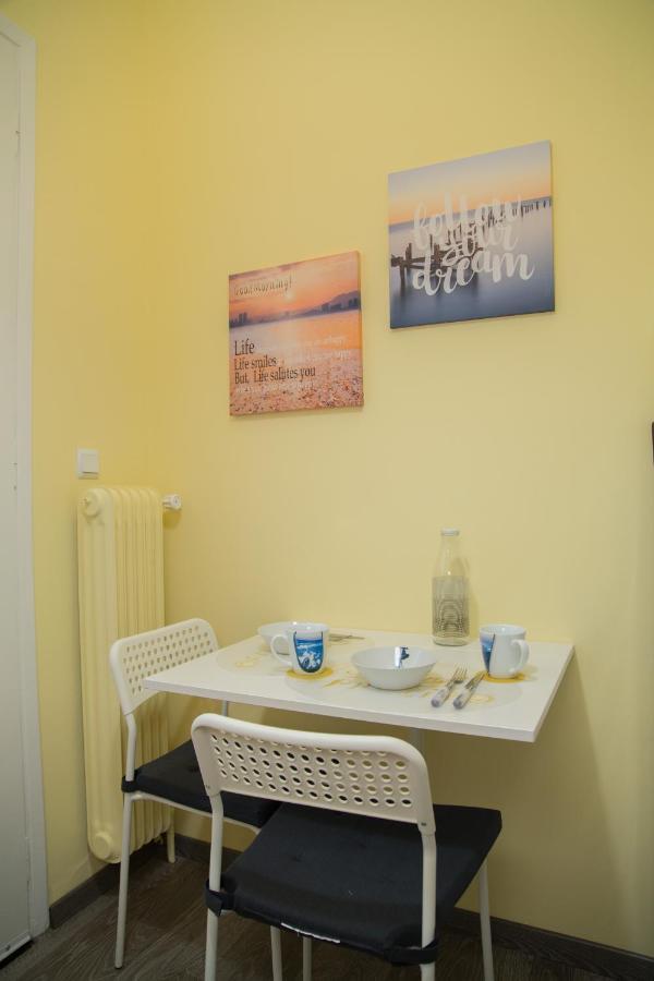 Apartamento Cozy Renovated Flat In Koukaki Atenas Exterior foto